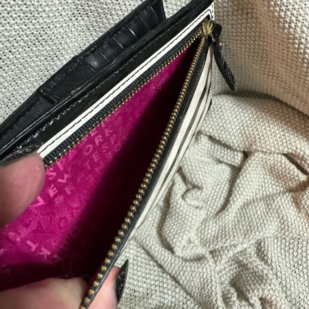 Kate Spade Wellessley Black Stripe Patent Wallet - Picture 2 of 10